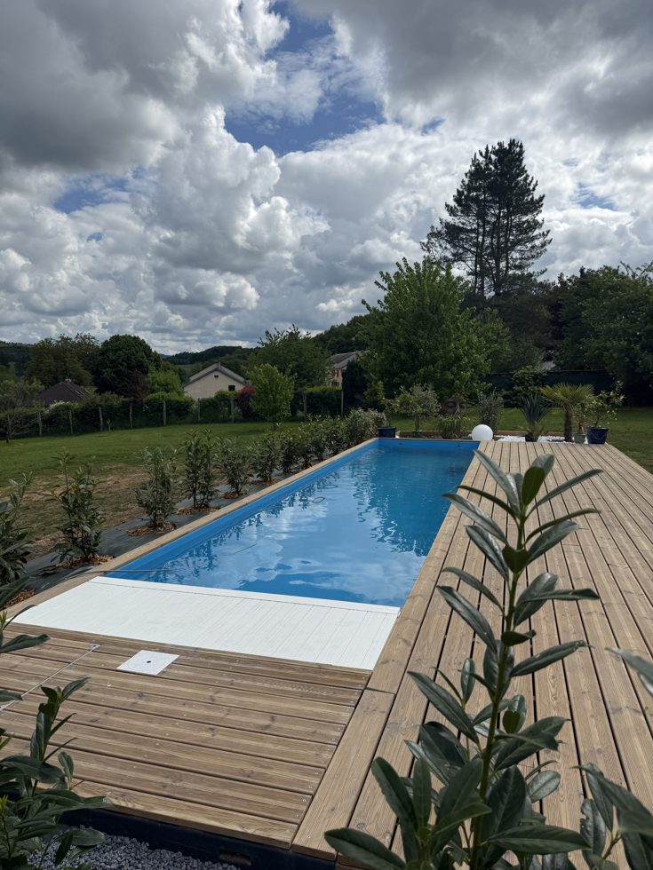 Piscine container réalisée par notre atelier : enterrée 12 m