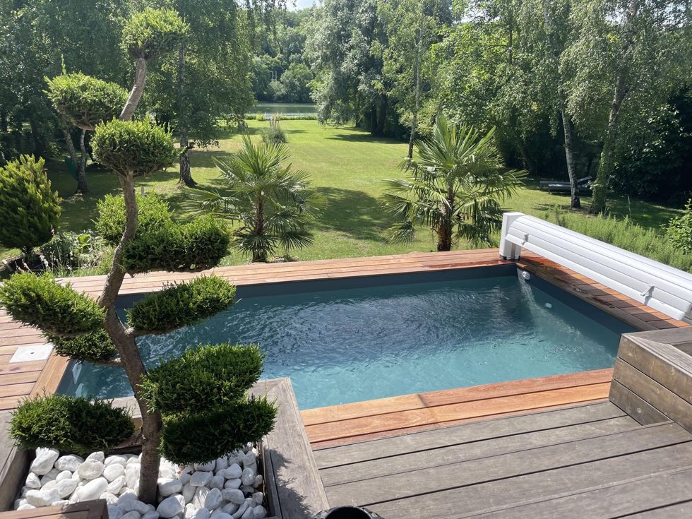 Piscine container réalisée par notre atelier : moins de 10 m²